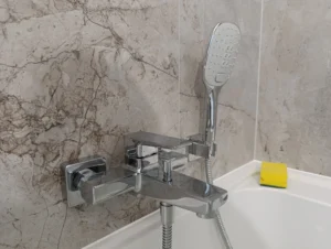 układanie płytek w łazience montaz armatury poznań