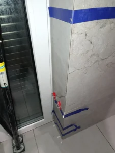 układanie płytek w łazience narożnik poznań